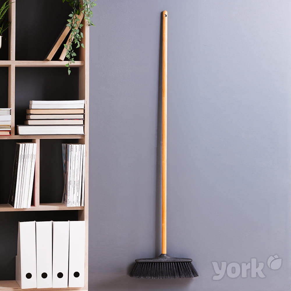 Miotła ECO z trzonkiem bambusowym 120 cm 1 szt.