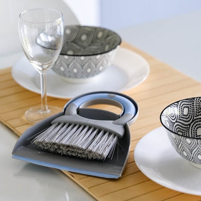 Zmiotka z szufelką do stołu YORK BACTERIA STOP